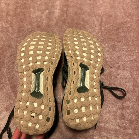 Adidas by Stella McCartney. Green. Size 9 - Picture 4 of 6